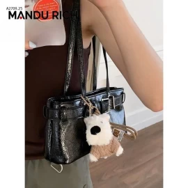 Túi kèm charm cún- sỉ 186k
