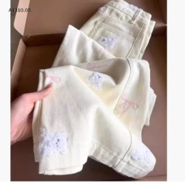 QUẦN JEAN SUÔNG NƠ THÊU GẤU- sỉ 170k