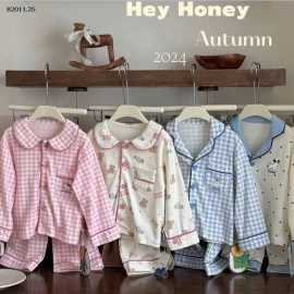 Bộ đồ mặc nhà dài tay cho bố mẹ và con nhà hey honey- giá sỉ  size 90-130 giá 225k size 140-150 giá 250k size 160-170 dành cho người lớn giá 299k