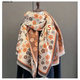 Khăn choàng hoa xinh xắn – vừa ấm vừa sang - sỉ 150k