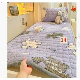NỆM LÓT LÔNG CỪU SỮA - Giá sỉ sz 120x200 giá 195k  sz 150x200 giá 223k  sz 180x200 giá 250k  sz 200x220 giá 293k  Vỏ gối giá 97k/ cặp 