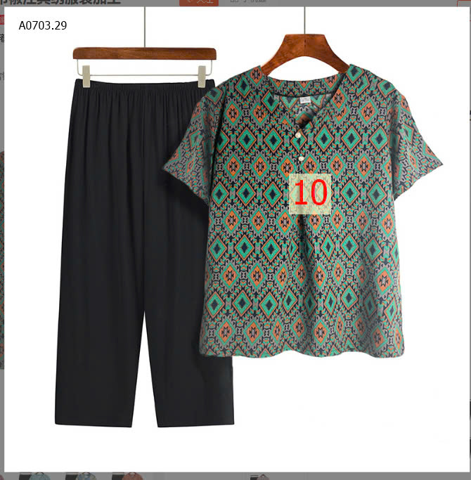 MÀU 10