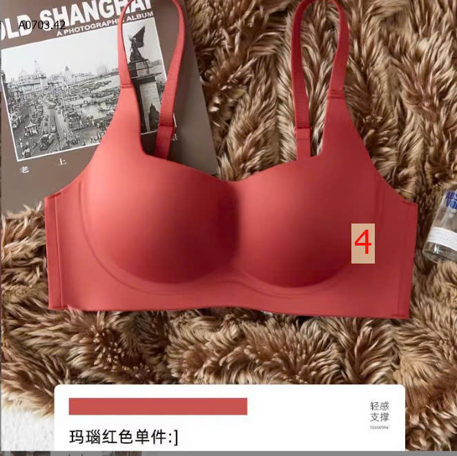 MÀU 4