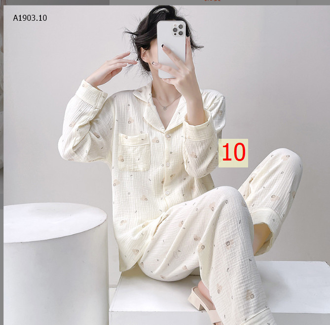 MÀU 10
