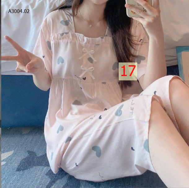 MÀU 17