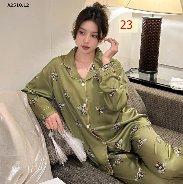 MÀU 23