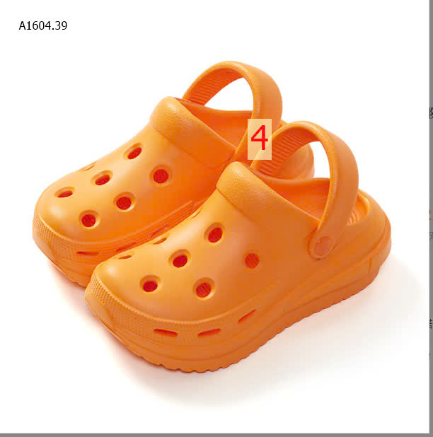 MÀU 4
