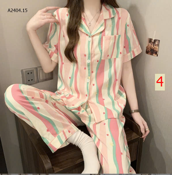 MÀU 4