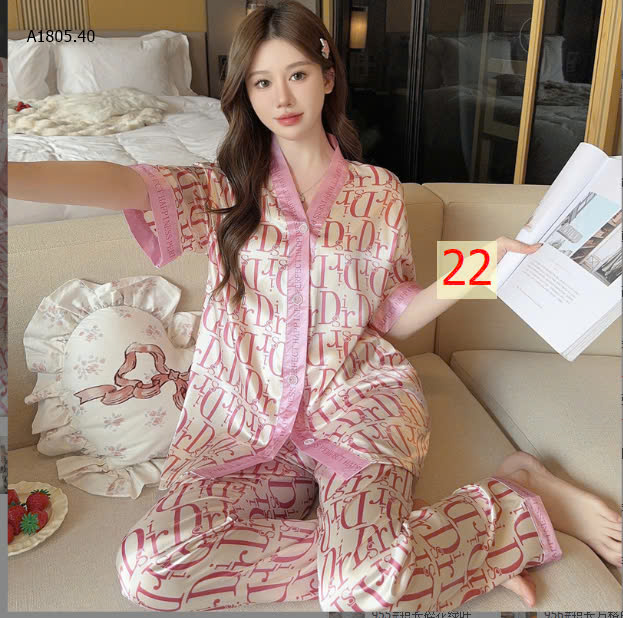 MÀU 22