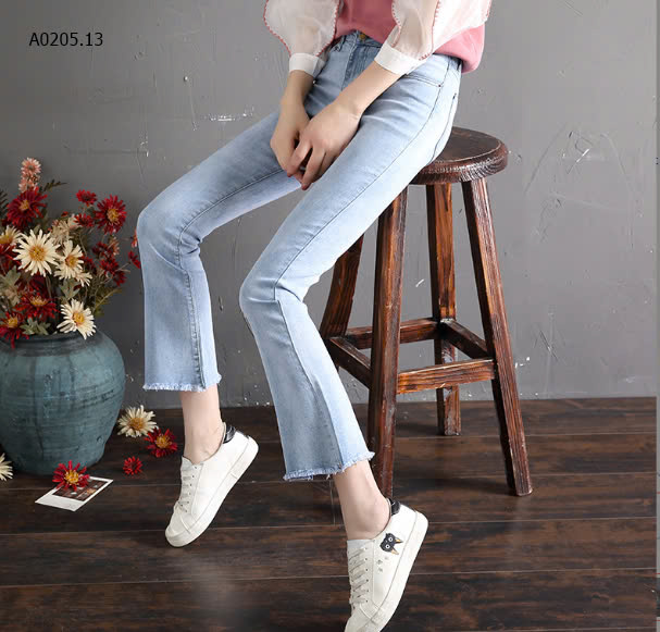 XANH NHẠT