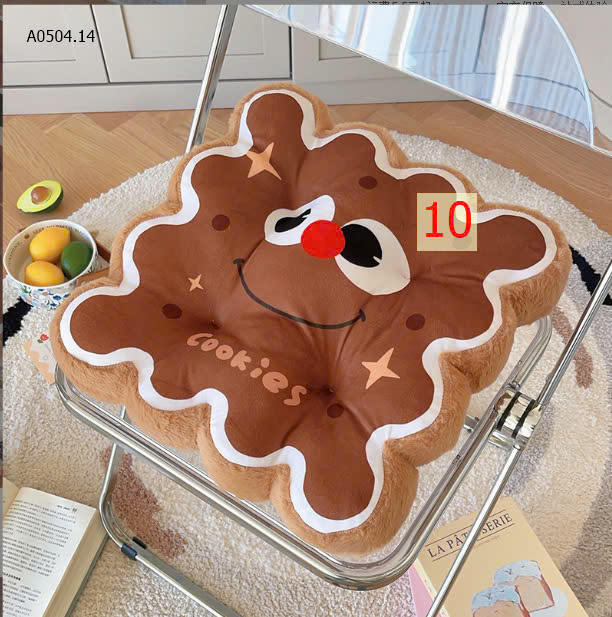 MÀU