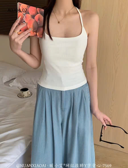 MÀU