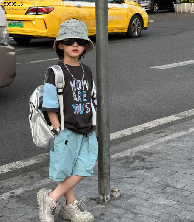 ÁO