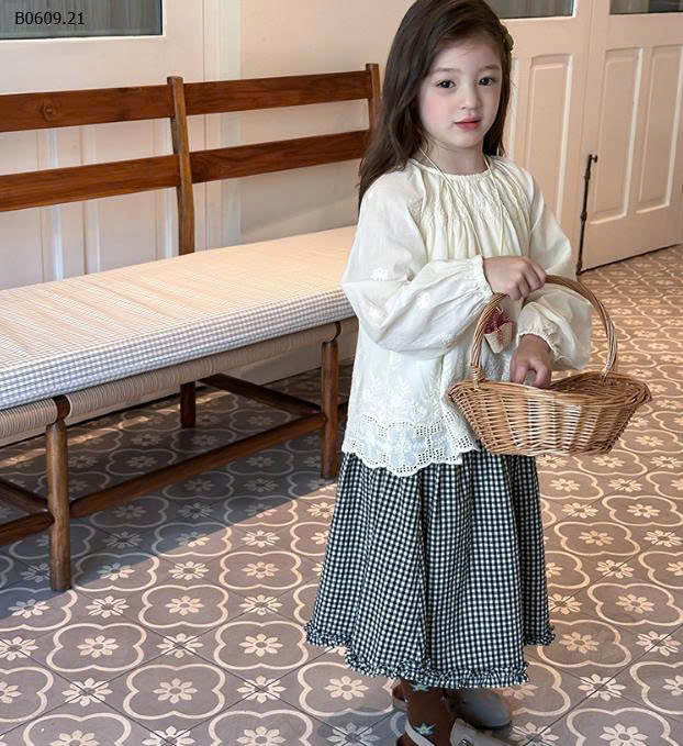 ÁO
