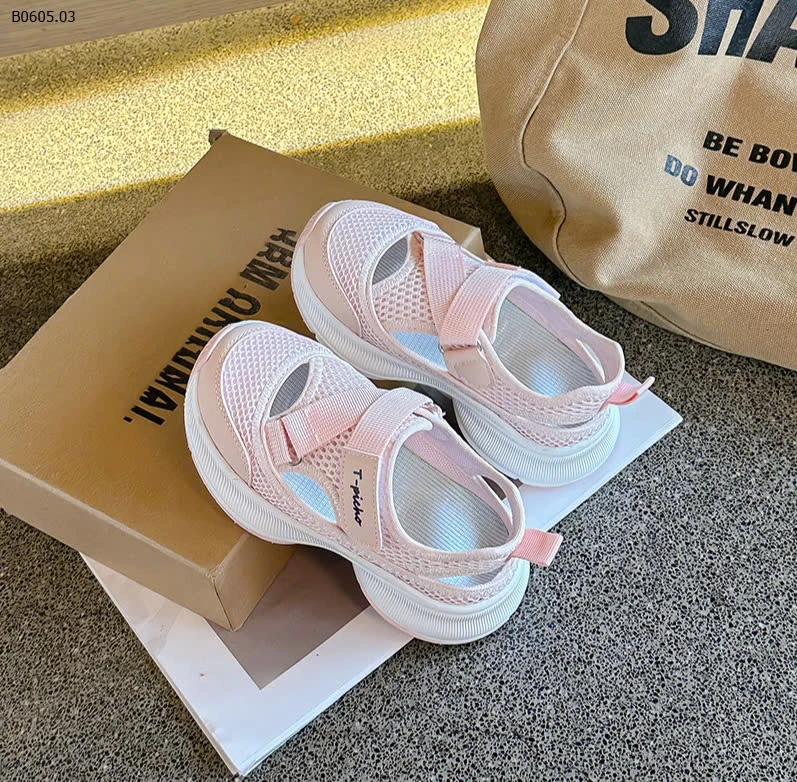 GIÀY THỂ THAO THOÁNG KHÍ QUAI DÁN BG-sỉ Sz 24-31 : 170k           Sz 32-37 : 180k