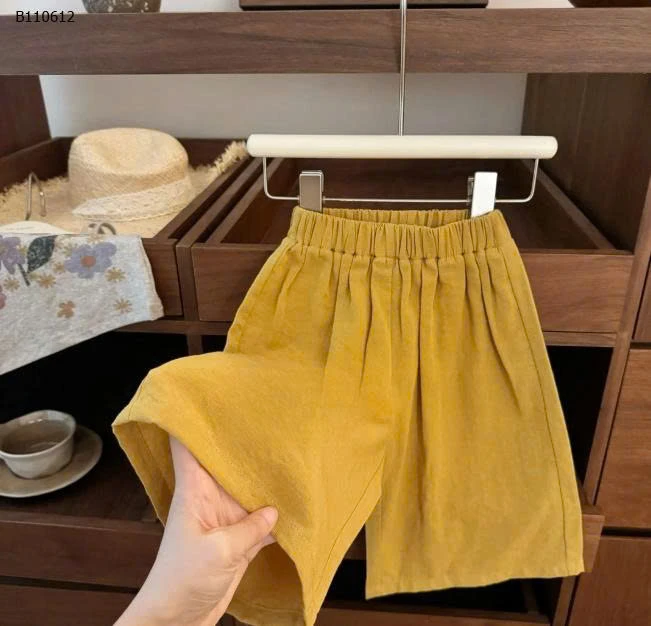 Áo sát nách in hình bé gái kết hợp cùng quần short hoạ tiết giọt mưa - sỉ 129k