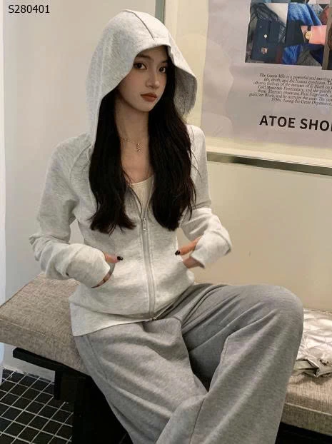 Áo khoác thể thao nữ len kiểu cardigan - 279,000