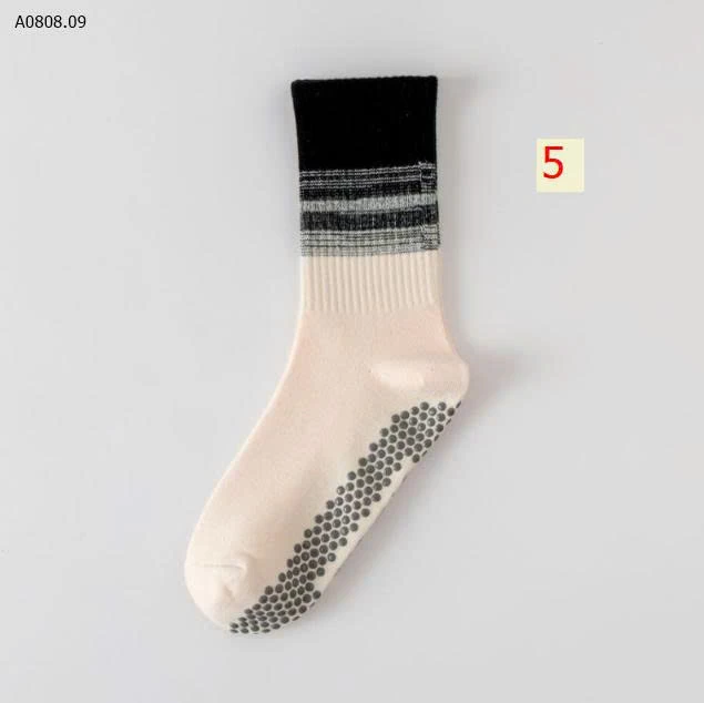 SET 5 đôi tất thể thao -Sỉ giá  55k/1 set 5 đôi 
