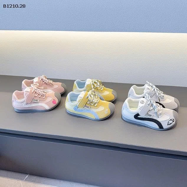 GIÀY THỂ THAO PHỐI MÀU THÊU HÌNH - Giá sỉ size 27–32: 205k  size 33–38: 215k 