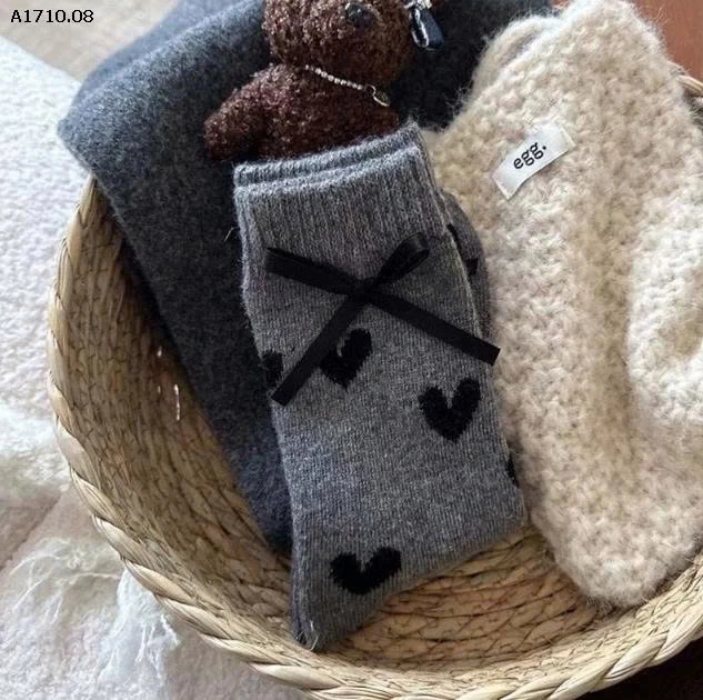 SET 3 ĐÔI TẤT TRÁI TIM NỮ  - sỉ 39k/set 3 đôi mix