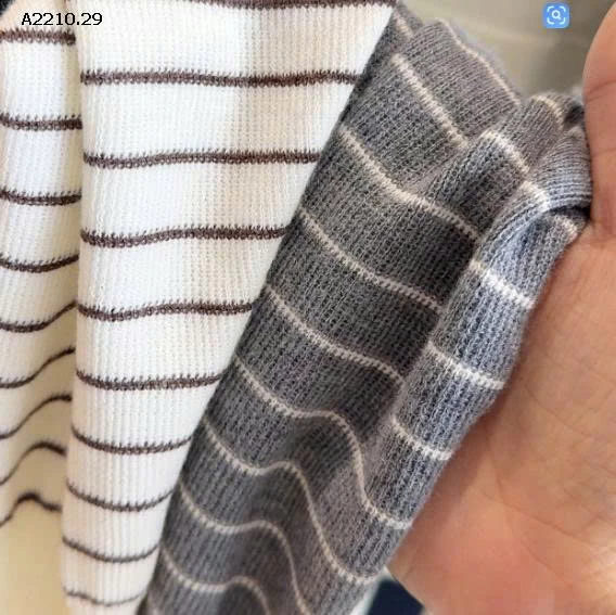 Áo len cardigan kẻ kèm khăn ANNA - sỉ 205k