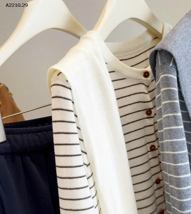 Áo len cardigan kẻ kèm khăn ANNA - sỉ 205k