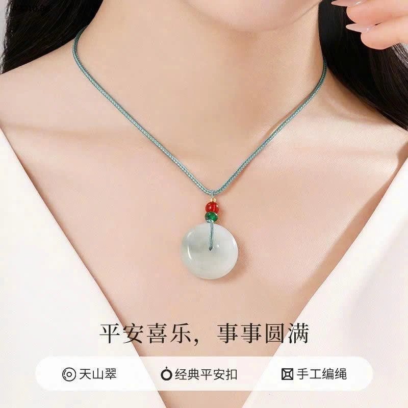 Dây chuyền mặt Ngọc thạch anh bình an từ nhà Laofengxiang- sỉ 90k