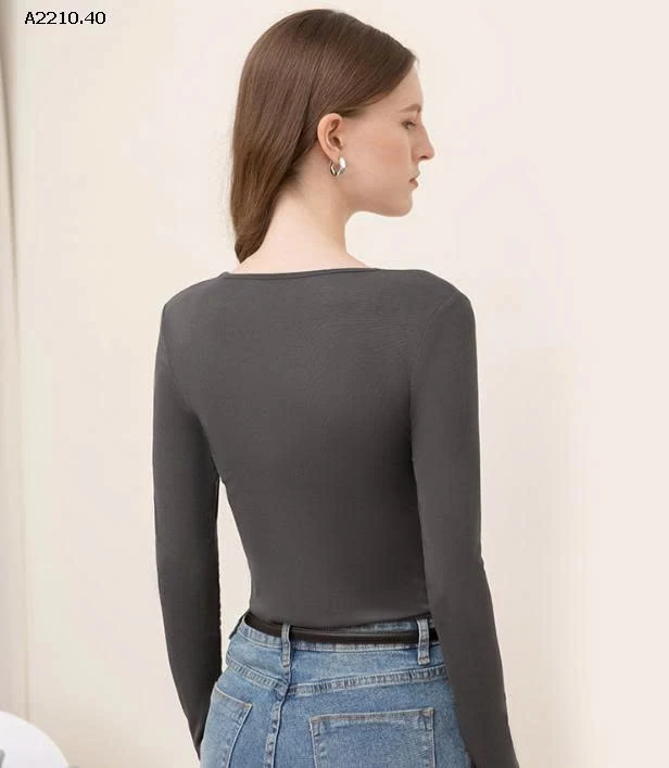 Aó cổ chữ V CANVAUS mùa thu - sỉ 165k