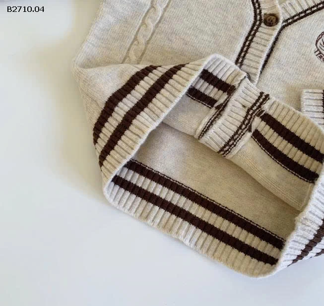 Áo len trẻ em Maibao  nhà Huzhou Zhili - giá sỉ  áo choàng dài tay  : 175k  áo gile : 139k