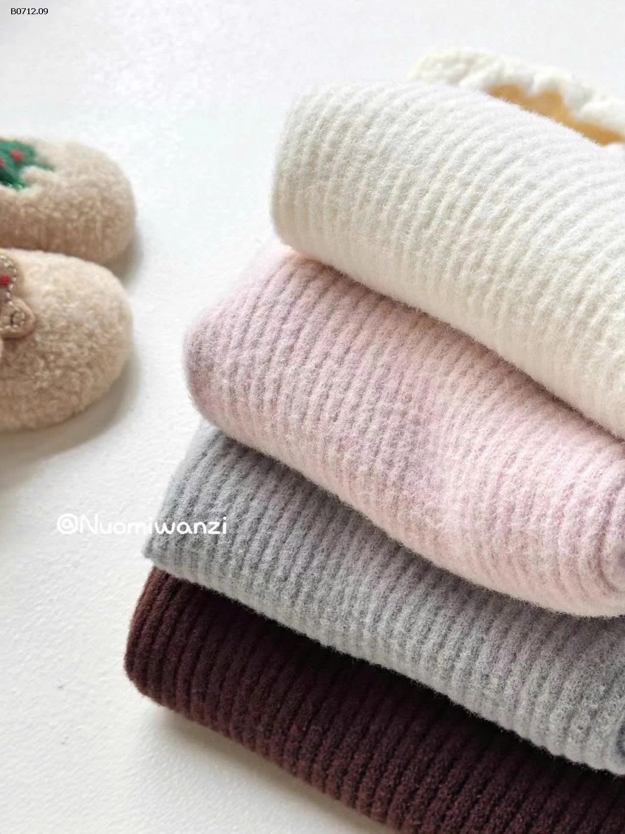 ÁO LEN CÓ MŨ CHO BÉ-sỉ Sz 90-130 : 183k            Sz 140-150 : 203k 