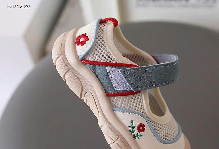 Sandal bé gái mùa hè – xinh xắn & năng động-sỉ Sz 21-25 : 155k           Sz 26-30 : 163k
