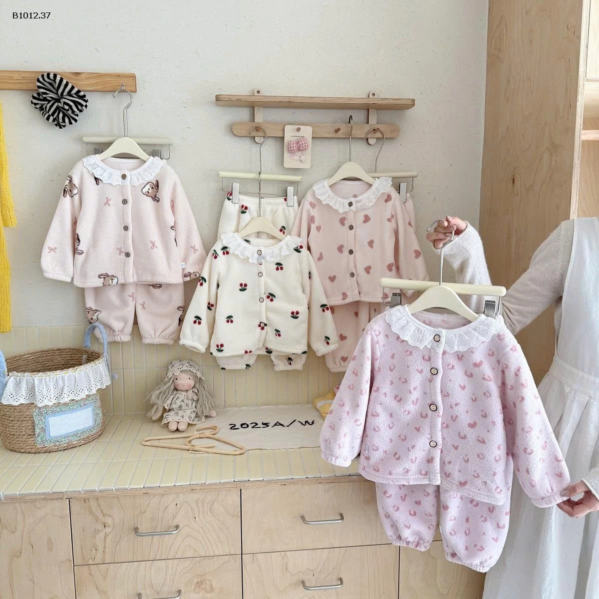 Set pyjama nỉ bông-120k