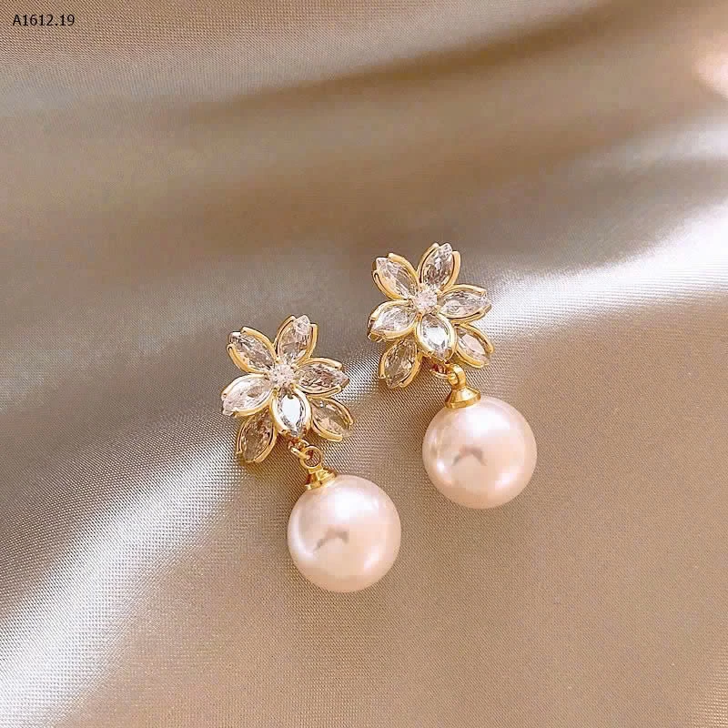 Hoa tai gollic đính hoa đá hoa giả - sỉ 123k