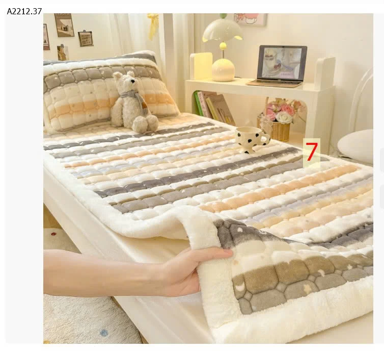 NỆM LÓT LÔNG CỪU SỮA - Giá sỉ sz 120x200 giá 195k  sz 150x200 giá 223k  sz 180x200 giá 250k  sz 200x220 giá 293k  Vỏ gối giá 97k/ cặp 