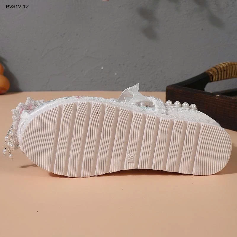 GIÀY THÊU HOA ĐÍNH NGỌC CỔ TRANG-Giá sỉ 135k