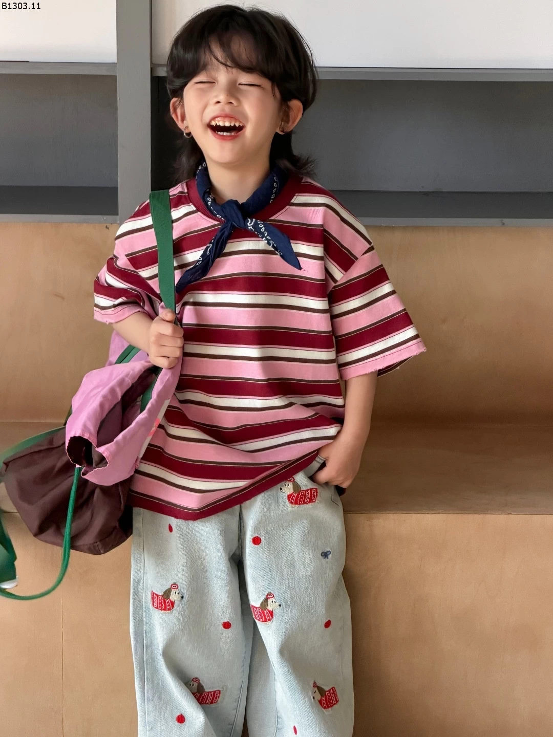 ÁO THUN KẺ MIX JEANS THÊU CÚN Giá sỉ áo : 155k quần : 220k