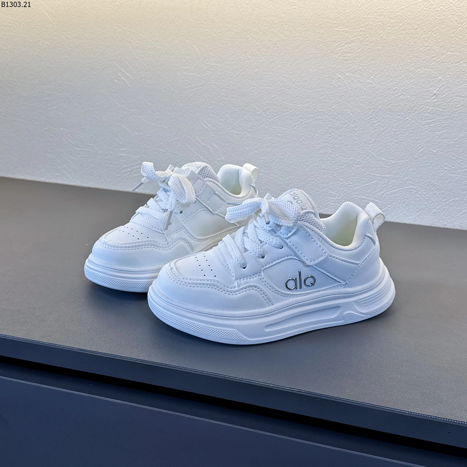 GIÀY THỂ THAO TRẮNG CHO BÉ Giá sỉ sz 27-31: 205k sz 32-37: 215k