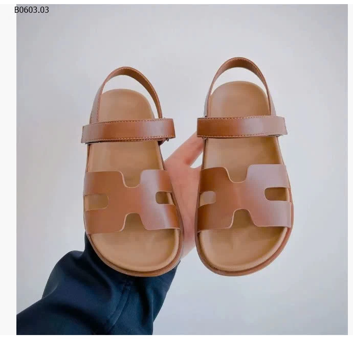 Dép xăng đan cho bé -Giá sỉ sz 26-30: 139k sz 31-36: 149k