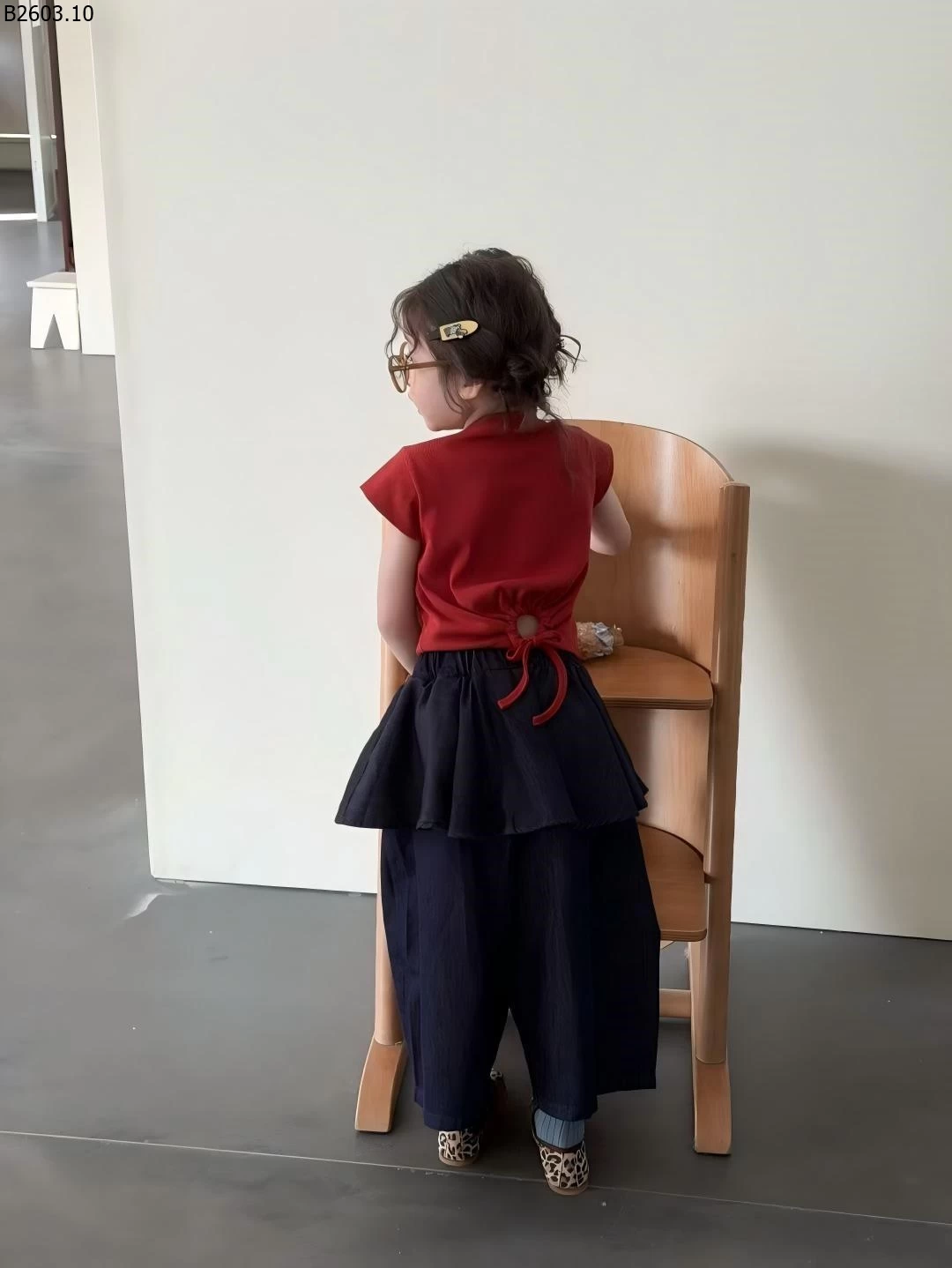 ÁO THUN ĐỎ MIX QUẦN SUÔNG LIỀN CHOÀNG VÁY sỉ Áo: 153k Quần: 200k