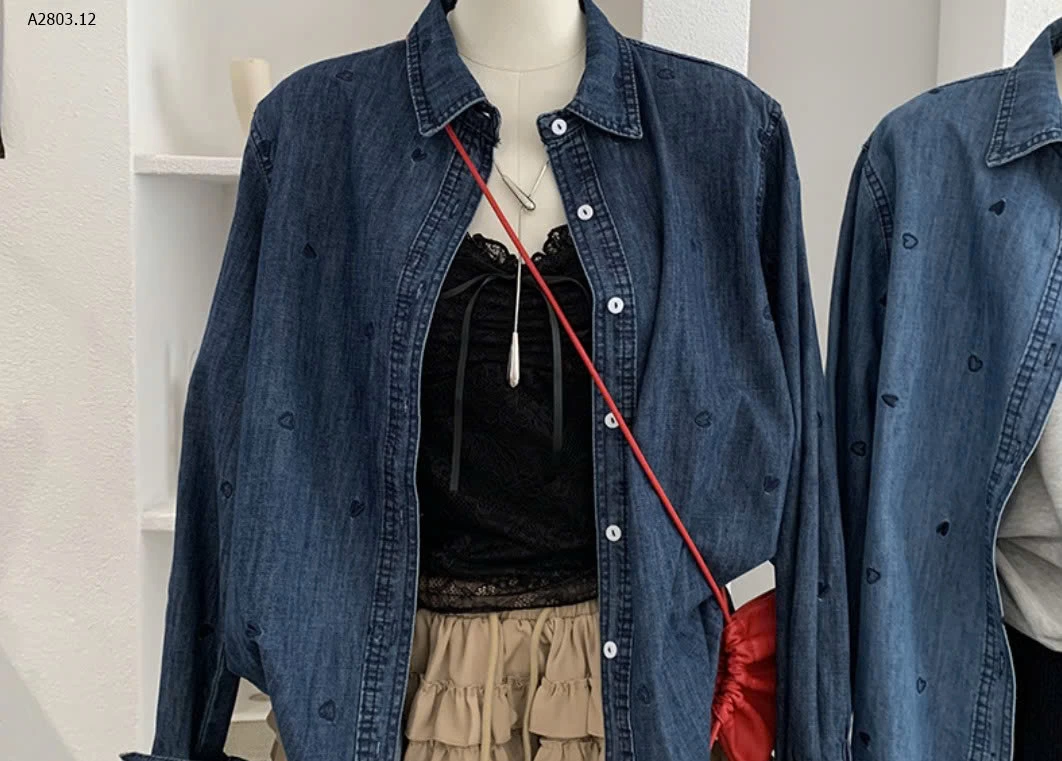 ÁO SƠ MI DENIM MỎNG HOẠ TIẾT TRÁI TIM - sỉ 269k