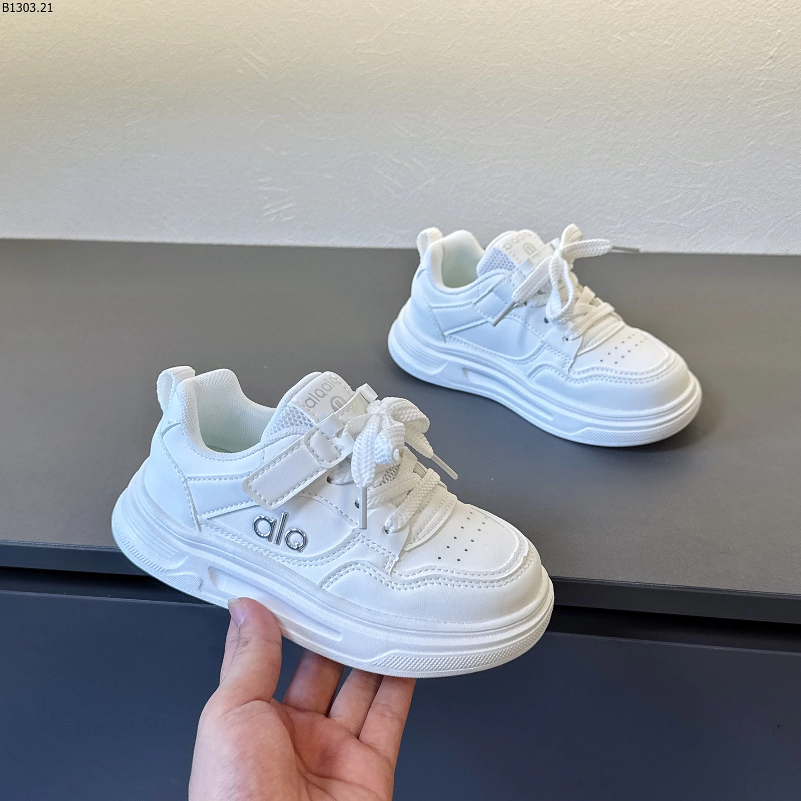 GIÀY THỂ THAO TRẮNG CHO BÉ Giá sỉ sz 27-31: 205k sz 32-37: 215k